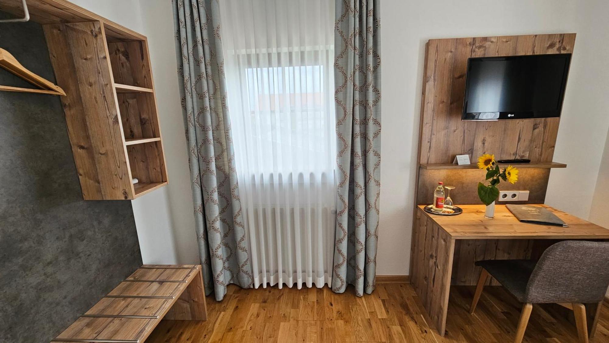 Hotel Gasthof Roessle Senden  Bagian luar foto